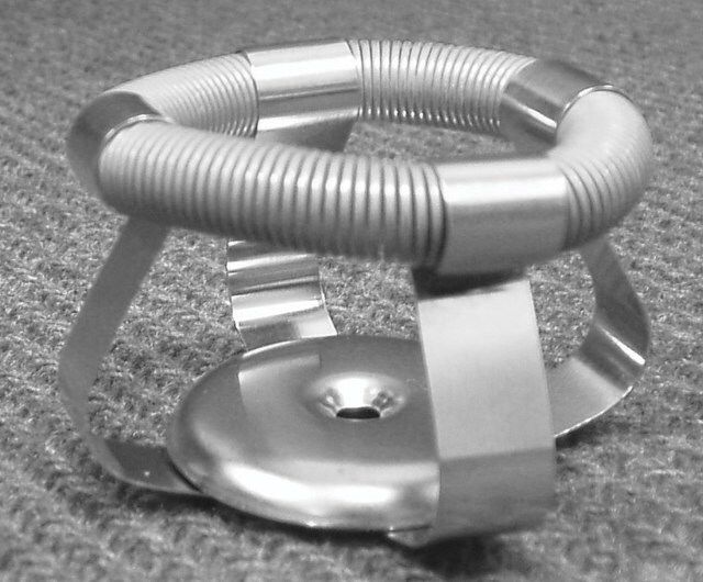 Replacement clamps for use with Corning<sup>®</sup> LSE<sup>TM</sup> Orbital Shakers and Corning<sup>®</sup> LSE<sup>TM</sup> Low Speed Orbital Shakers