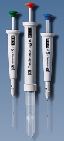BRAND<sup>®</sup> Transferpettor positive displacement pipette, digital volume