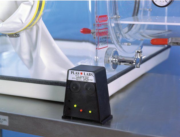 Work station anti-static ionizer for Plas-Labs glove box