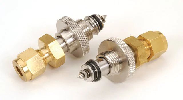 Super Clean (In-Line Design) Brass Click-On Connector