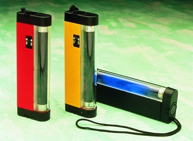 Spectroline<sup>®</sup> battery-operated UV lamp