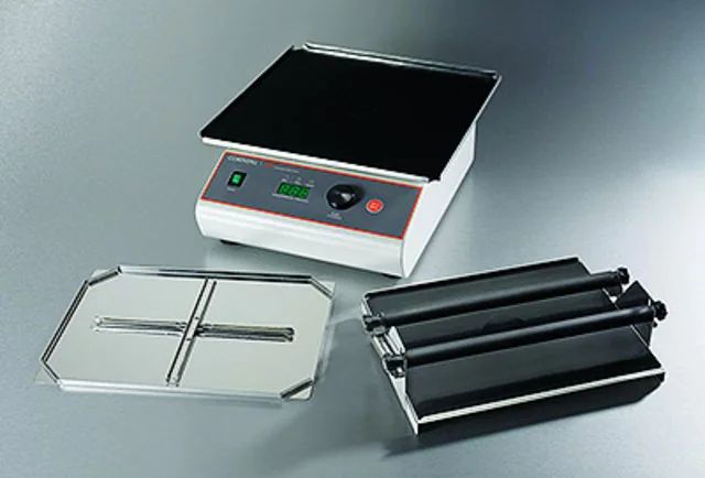 Corning<sup>®</sup> [TM = "LSE"] Digital Vortexer Platform With Non-Stick Rubber Mat